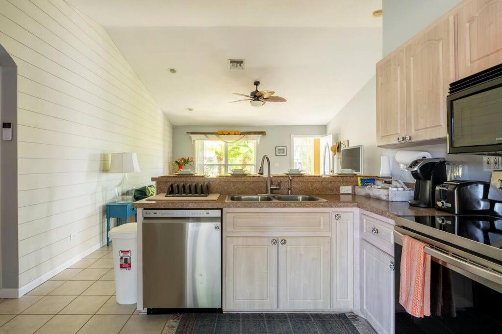 Tropical Island Escape Near Disney, Beach, Cruise Merritt Island Exteriör bild